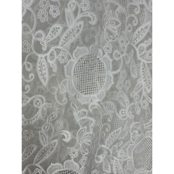 White Lace Crop Top Medium Roll Tab Sleeve - Picture 6 of 12